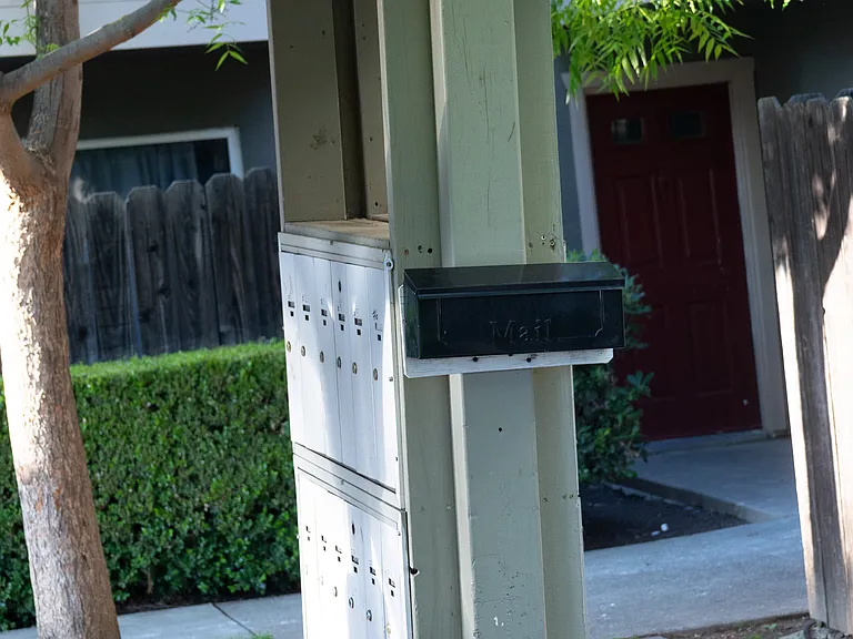 Walnut Manor — Photo 17