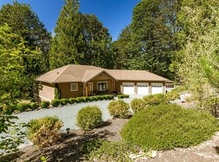 21999 McMurray Shore Dr, Mount Vernon, WA 98274