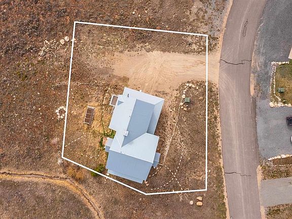 4th image of 384 White Stallion Circle