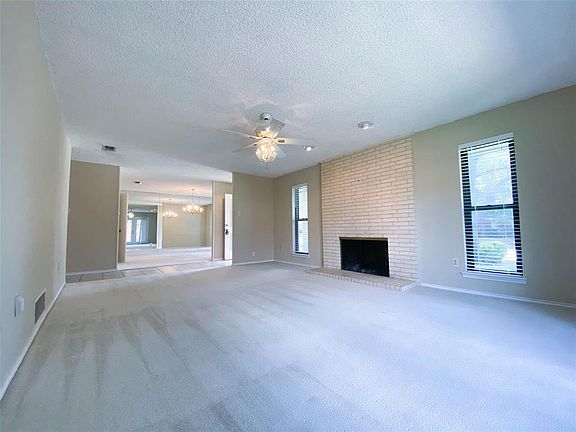 3rd image of 4917 Ledgestone Dr