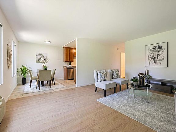 5th image of 1240 N Broadway #28