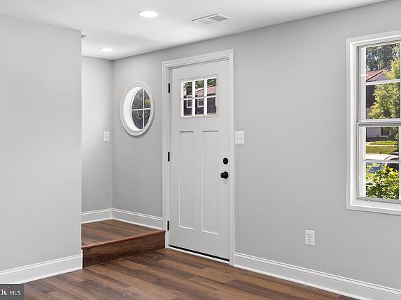 4th image of 1709 Dutch Village Dr Unit M-394