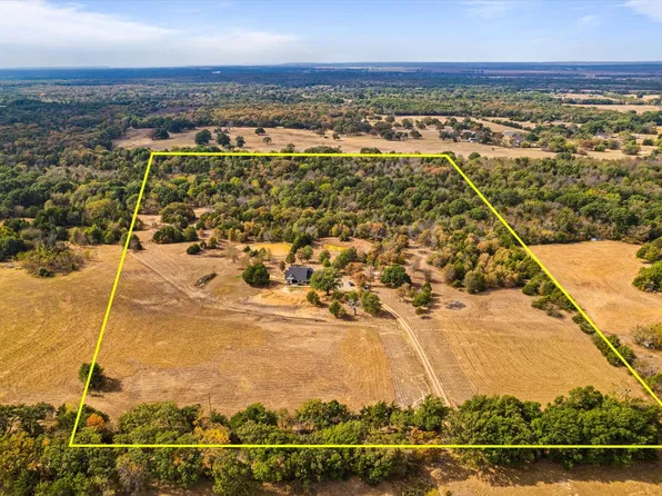 1609 County Road 2100, Telephone, TX 75488