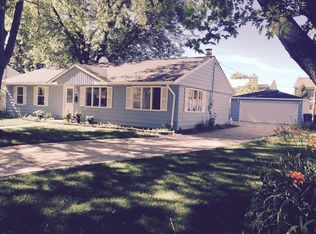 961 Upper Brandon Dr, Aurora, IL 60506