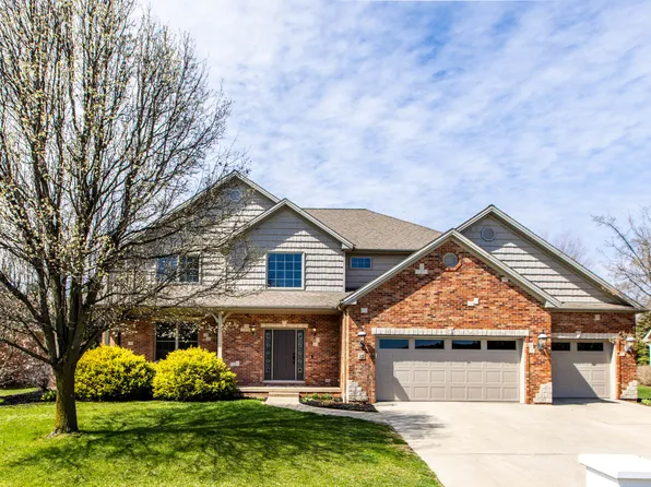 59 Stonebrook Ct, Bloomington, IL 61704