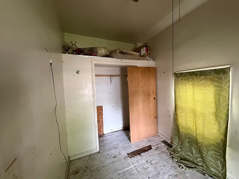 711 Vine St — Photo 11