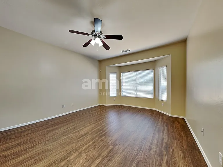 5526 W Pecan Rd — Photo 8