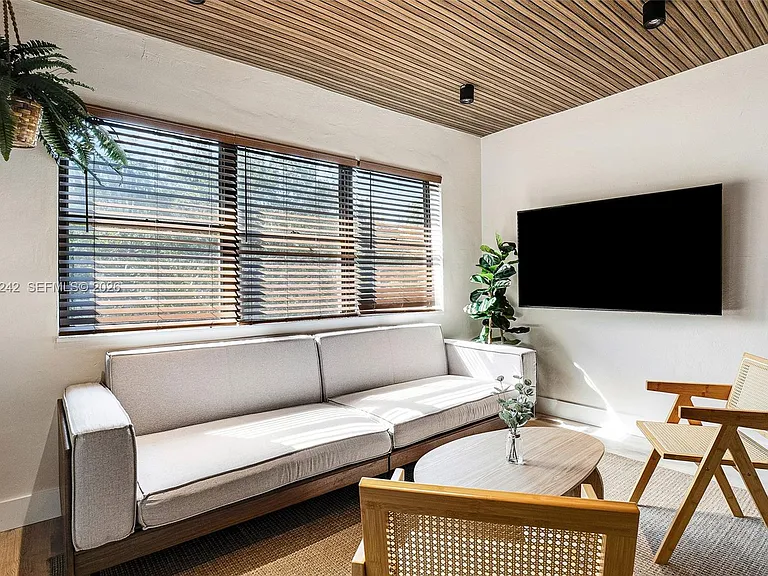 1275 Marseille Dr #42 — Photo 4