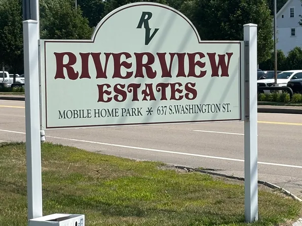 637 S Washington St #44, North Attleboro, MA 02760