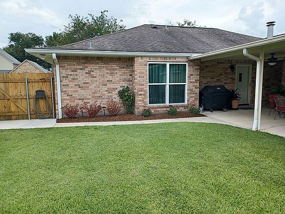 5th image of 317 Lake Crescent Cir