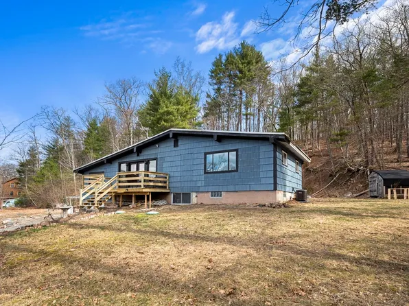 22 Althea Ave, Tyngsboro, MA 01879