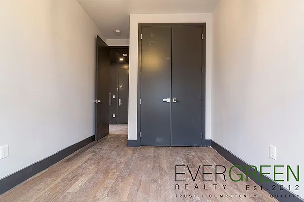Rented by Evergreen Apartments BK | media 44