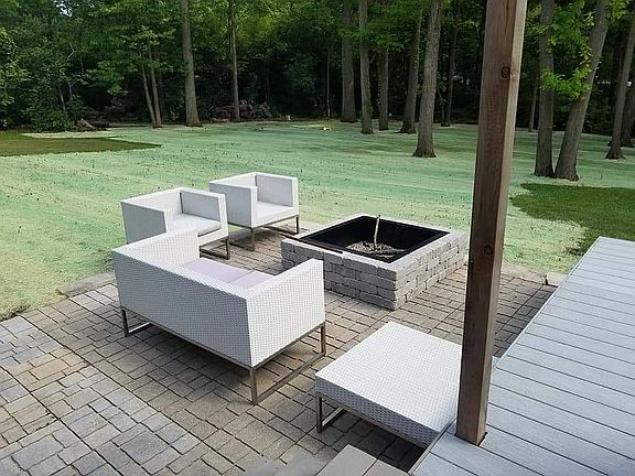 5th image of 28495 N Oak Ln