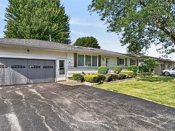 2nd image of 68 Valencia Dr