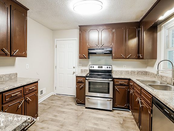 5th image of 212 Raintree Dr