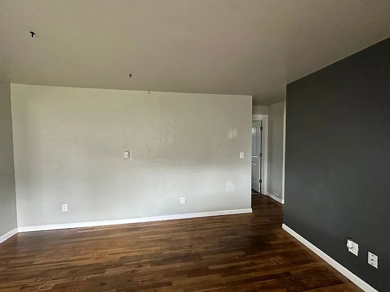 921 Alameda Ave — Photo 7