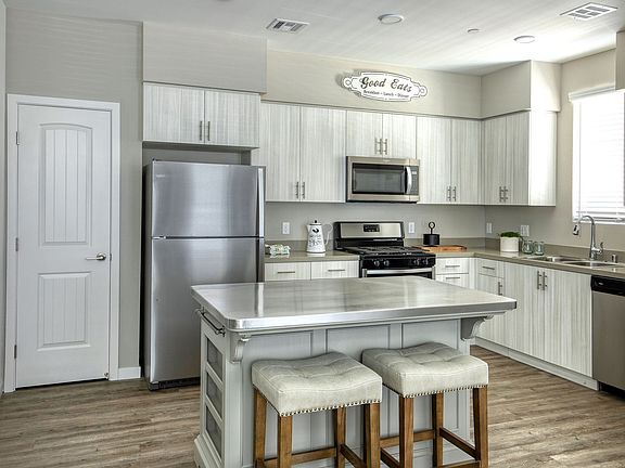 2nd image of 2655 Henley Pkwy #8796008