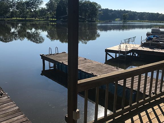 3rd image of 179 Blue Heron Ln