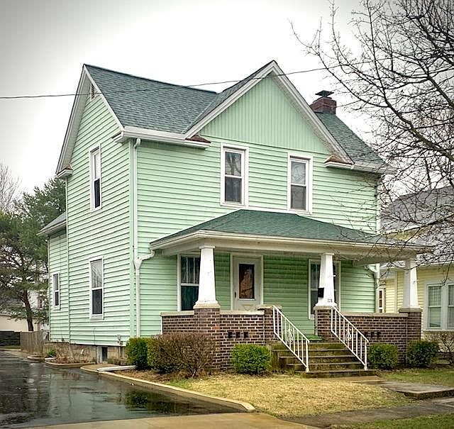 1st image of 228 S Grand Ave