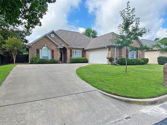 2nd image of 2814 Gloucester Dr