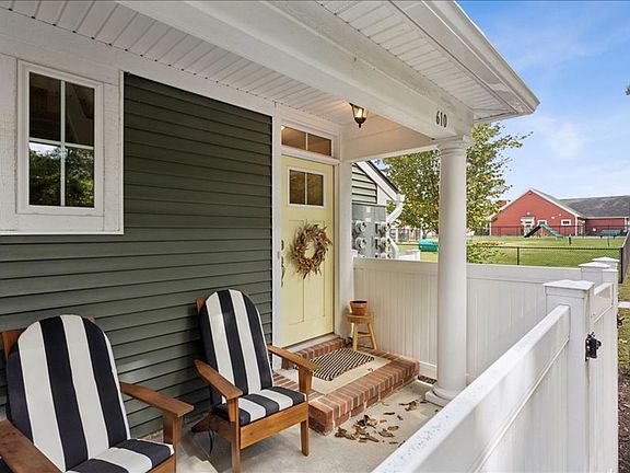 4th image of 610 Promenade Ln