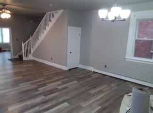 915 Wood St, Bristol, PA 19007