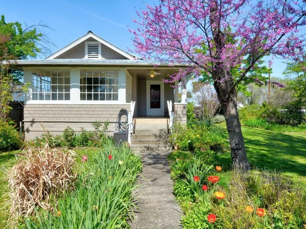 547 Laurel St, Central Pt, OR 97502