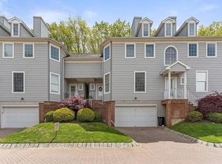 2 Mariners Bnd, Brielle, NJ 08730