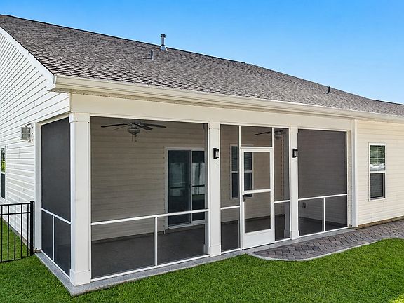 3rd image of 143 Crabapple Dr.