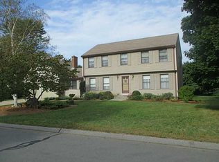 62 Meadowlark Dr, Seekonk, MA 02771