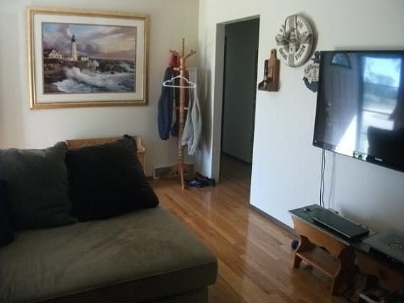 4th image of 2514 W Burbank Ave
