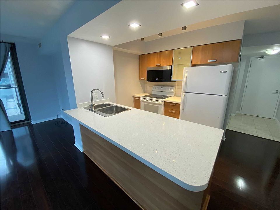 1st image of 38 Grenville St #402