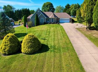 32582 Spring Crest Dr, Glade Spring, VA 24340