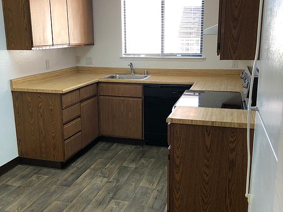 3rd image of 554 Bancroft Ave #201