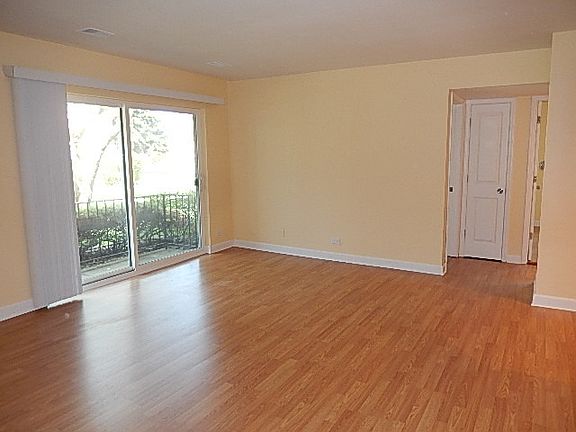 2nd image of 4815 W 109th St APT 101