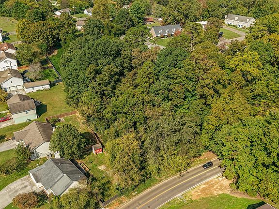 3rd image of 4335 Henson Rd