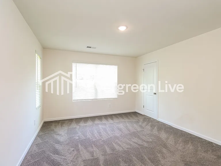 267 E Catawba Ave — Photo 14