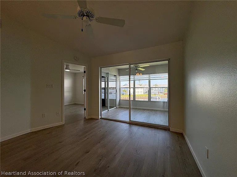 406 Stephen Dr — Photo 14