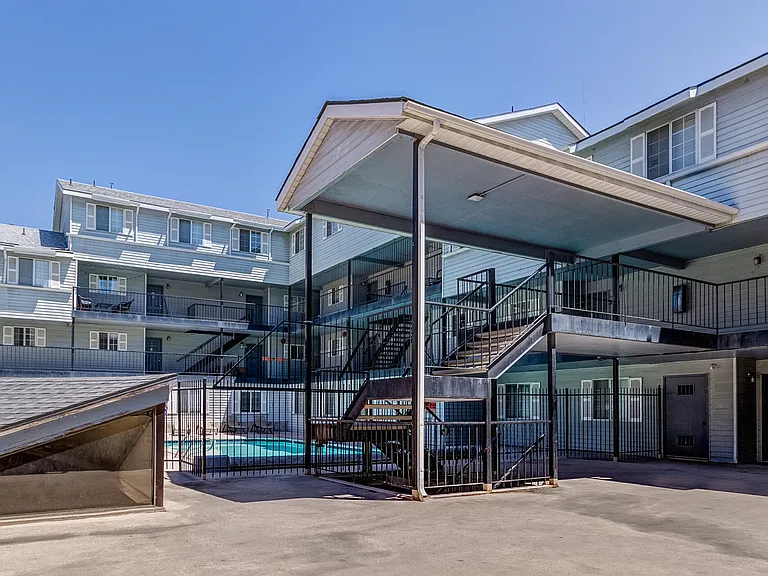 642 N 200 E #105 — Photo 7