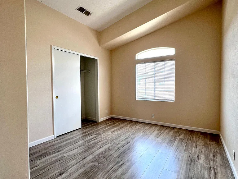 7068 Skylar Dr NE — Photo 6