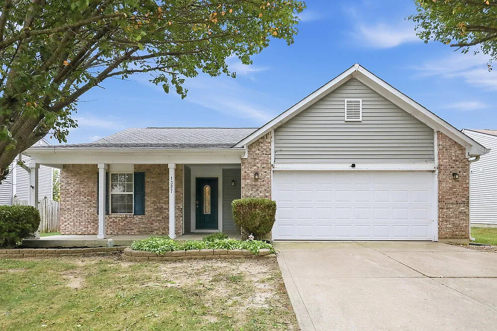 4 bed, 2.0 bath, 1382 sqft, $1,790 — Photo 1