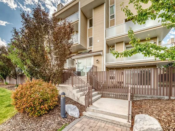 3717 W 42nd St NW #307, Calgary, AB T3A 2W2