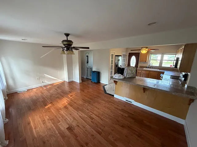 12 Sunnyside Dr — Photo 3