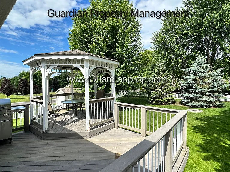 8841 Garland Ln N — Photo 8