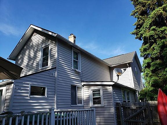 3rd image of 230 Ingersoll St