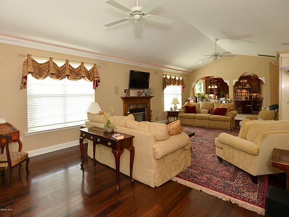 4th image of 166 Enclave Blvd