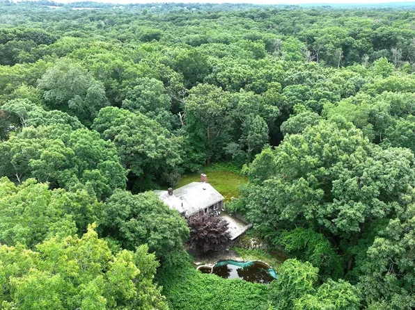 20 Old Colony Rd, Hingham, MA 02043