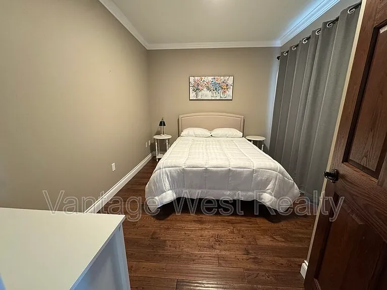 1556 Pritchard Dr — Photo 18