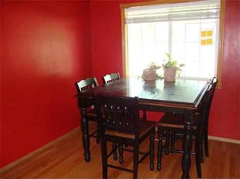 5th image of 2621 Eastgate Dr