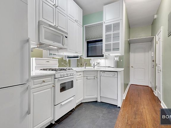 3rd image of 444 E 87th St APT 4B